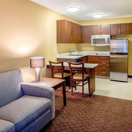 Microtel Inn & Suites By Wyndham Red Deer Eksteriør billede