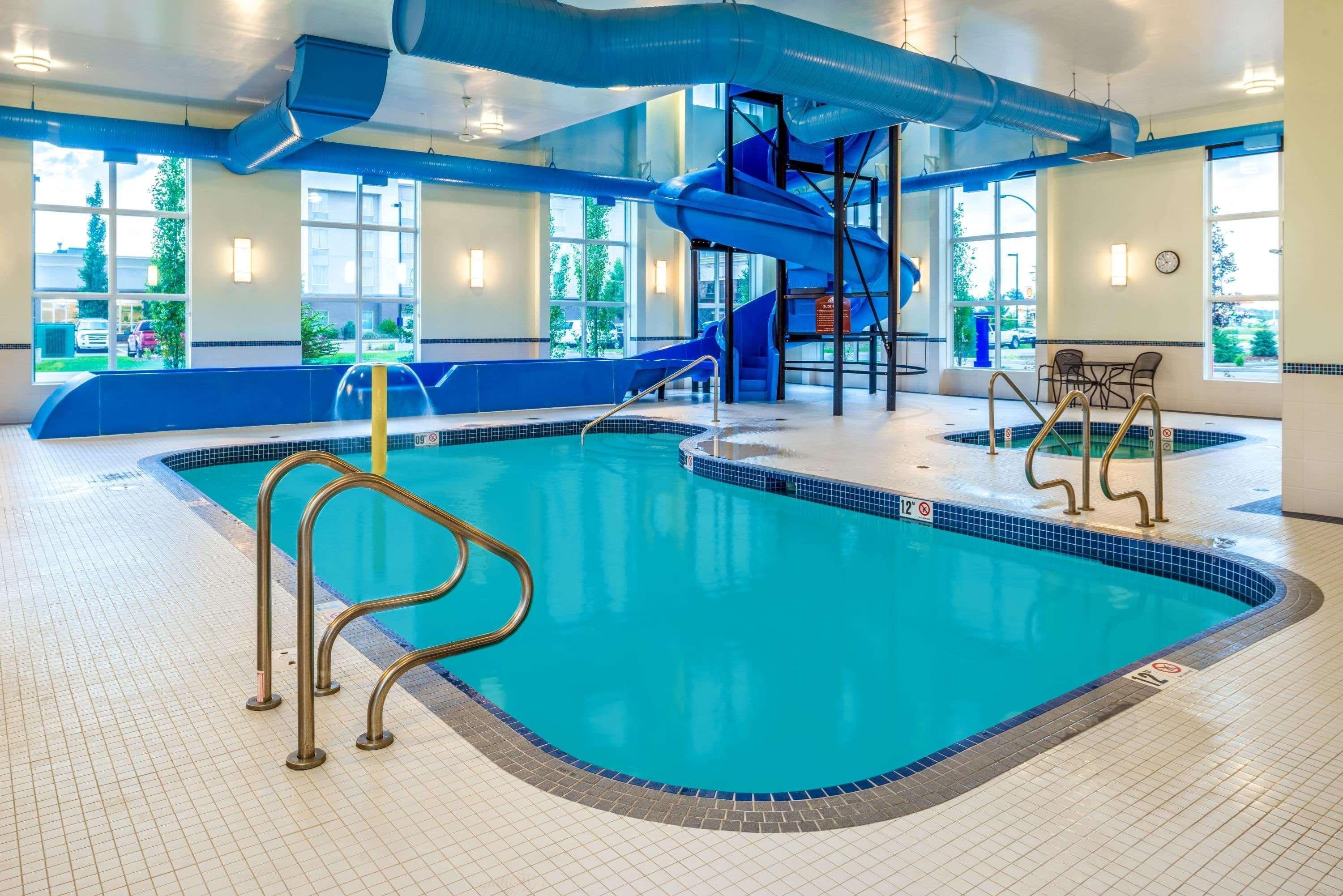 Microtel Inn & Suites By Wyndham Red Deer Eksteriør billede