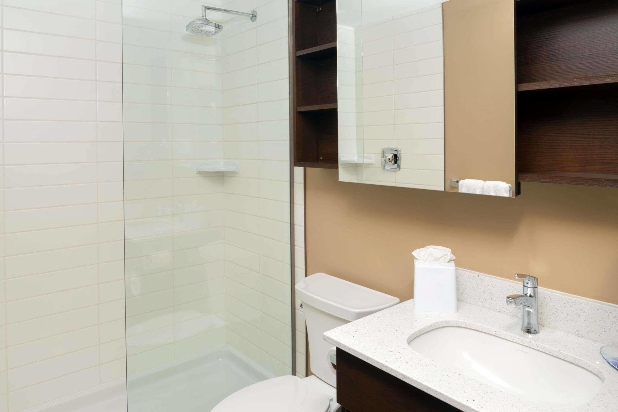Microtel Inn & Suites By Wyndham Red Deer Eksteriør billede