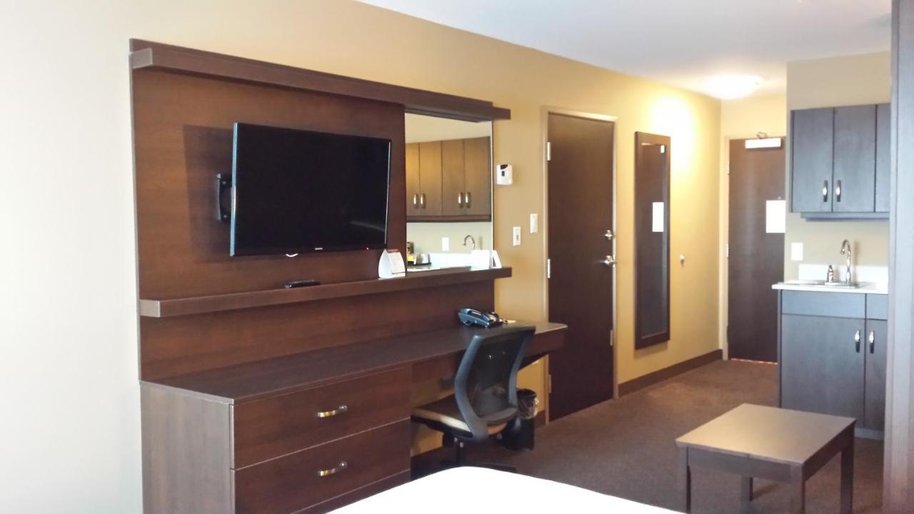 Microtel Inn & Suites By Wyndham Red Deer Værelse billede